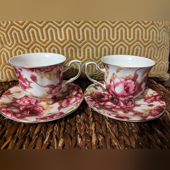 Rose Chintzy Gracie Bone China - Picture 3 of 6